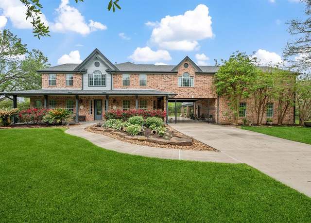 Property at 7402 Swanson Dr, Richmond, TX 77406, 5 beds, 4.5 baths