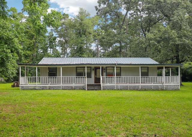 Property at 49 Hall Dr N, Montgomery, TX 77316, 3 beds, 2 baths