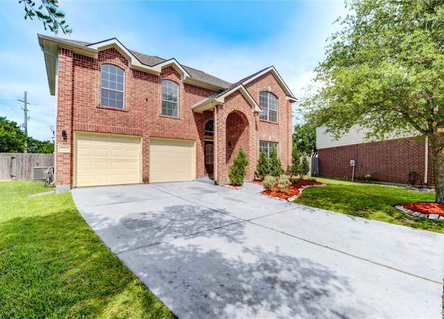 Property at 11142 Ferndale Way Dr, Houston, TX 77064, 4 beds, 2.5 baths