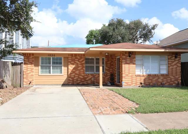 Property at 1220 Avenue L, Galveston, TX 77550, 3 beds, 2 baths