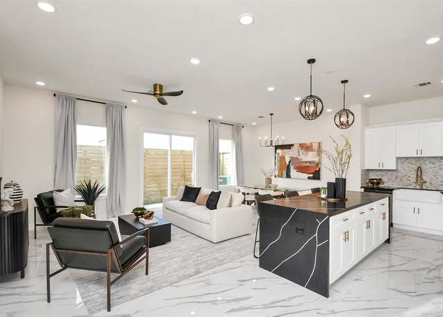 Property at 5906 Saint Augustine St Unit C, Houston, TX 77021, 3 beds, 2.5 baths