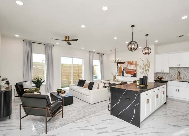 Property at 5906 Saint Augustine St Unit C, Houston, TX 77021, 3 beds, 2.5 baths