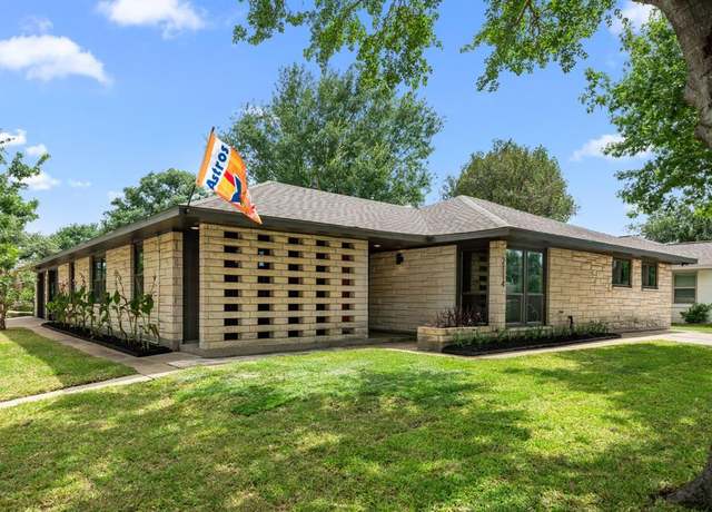 Property at 2114 Lazybrook Dr, Houston, TX 77008, 4 beds, 3 baths