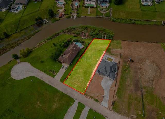 Property at 11690 Renaissance Dr, Montgomery, TX 77356