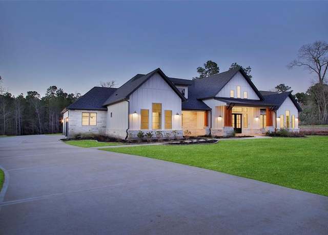 Property at 26218 Crown Ranch Blvd, Montgomery, TX 77316, 4 beds, 3.5 baths