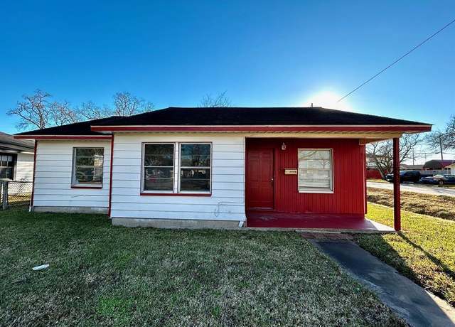 Property at 1943 N Avenue H, Freeport, TX 77541, 3 beds, 1 bath