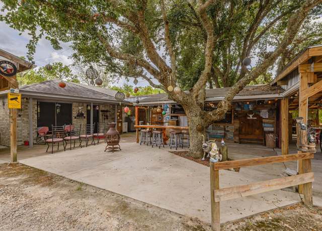 Property at 4721 Singletary Rd, Alvin, TX 77511, 3 beds, 2 baths