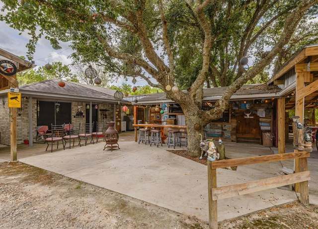 Property at 4721 Singletary Rd, Alvin, TX 77511, 3 beds, 2 baths