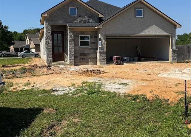 Property at 12928 Oakwood Cir, Willis, TX 77318, 4 beds, 3 baths