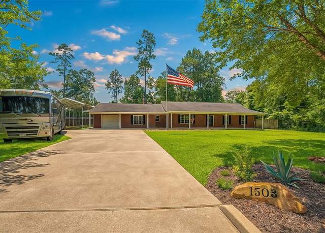 Property at 1503 Briar Cliff St, Conroe, TX 77385, 3 beds, 3 baths
