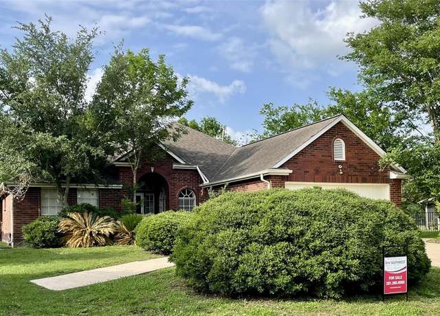 Property at 3327 Flower Field Ln, Pearland, TX 77584, 3 beds, 2 baths