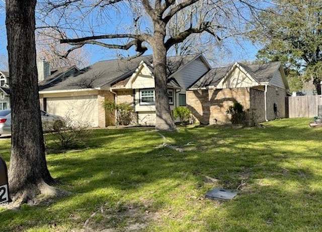 Property at 5306 Village Springs Dr, Houston, TX 77339, 3 beds, 2 baths