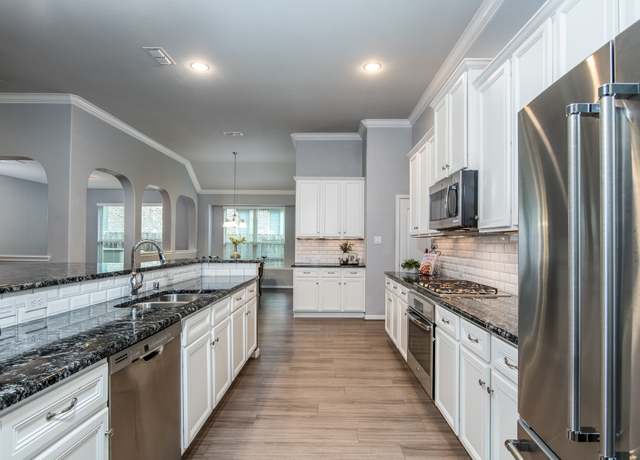 Property at 4722 Trickle Creek Ct, Fulshear, TX 77441, 4 beds, 3.5 baths