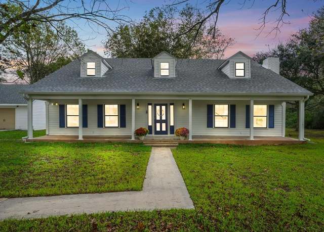 Property at 49 County Road 4878, Dayton, TX 77535, 3 beds, 2 baths