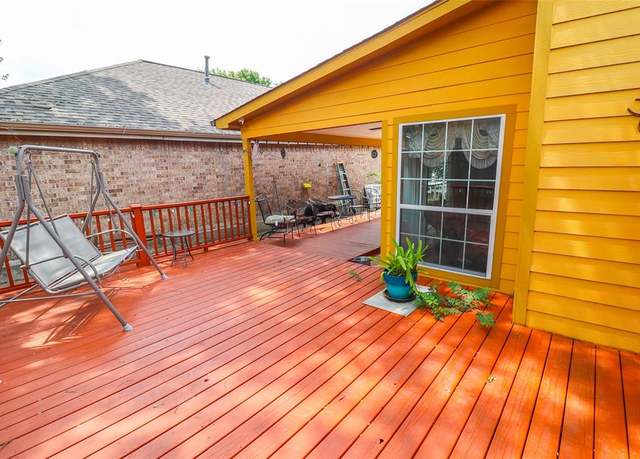Property at 13555 Portobello Dr, Houston, TX 77083, 3 beds, 2 baths