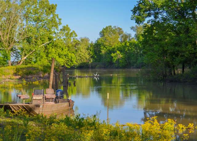 Property at 4 Cross, Trinity, TX 75862, 2 beds, 1 bath