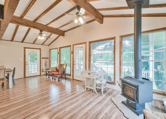 Property at 11158 Quinlan North Lake Dr, Conroe, TX 77303, 2 beds, 2 baths