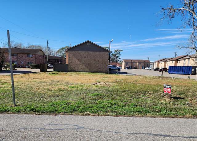 Property at 654 Loggins Dr, West Columbia, TX 77486