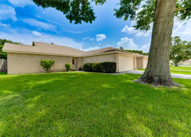 Property at 2710 Magnolia Ct, Stafford, TX 77477, 4 beds, 2 baths
