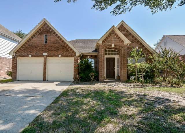Property at 16902 Valley Palms Dr, Spring, TX 77379, 4 beds, 2 baths