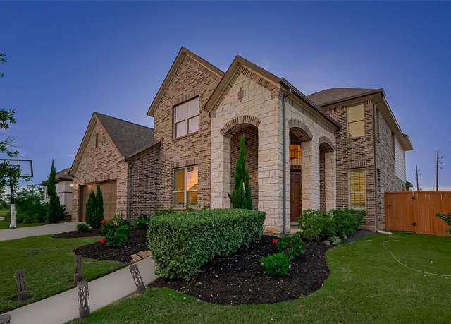 Property at 12311 Kinmundy Ln, Richmond, TX 77407, 4 beds, 3.5 baths