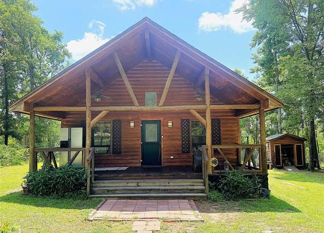 Property at 798 Port Blvd, Trinity, TX 75862, 2 beds, 1 bath
