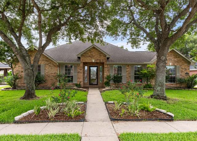 Property at 3508 Madison Dr, Pearland, TX 77584, 4 beds, 3.5 baths