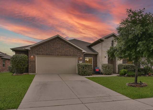 Property at 7610 Willow School Dr, Spring, TX 77389, 4 beds, 3 baths