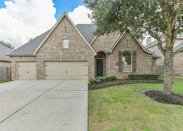 Property at 8153 Threadtail St, Conroe, TX 77385, 4 beds, 3 baths