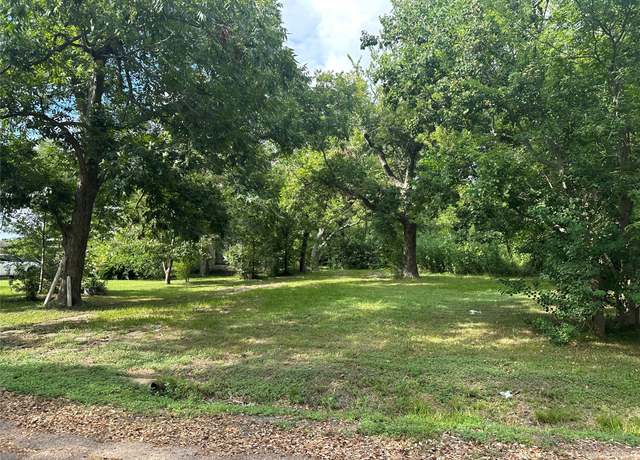 Property at 1907 Hill St, Baytown, TX 77520