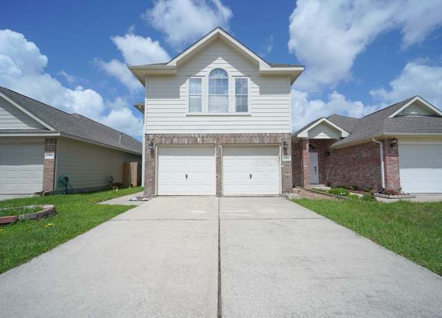 Property at 10214 Hillenberg Ln, Houston, TX 77034, 3 beds, 2.5 baths
