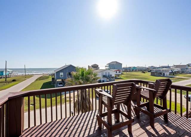 Property at 702 Seashell Dr, Surfside Beach, TX 77541, 2 beds, 2 baths