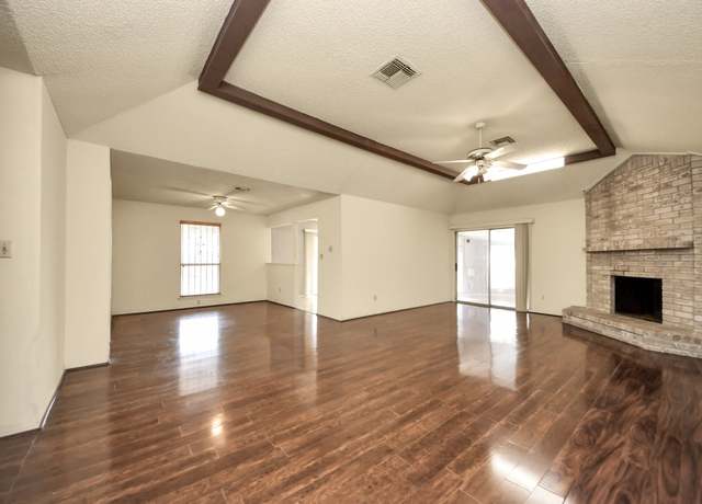 Property at 6643 Briar Glade Dr, Houston, TX 77072, 3 beds, 2 baths