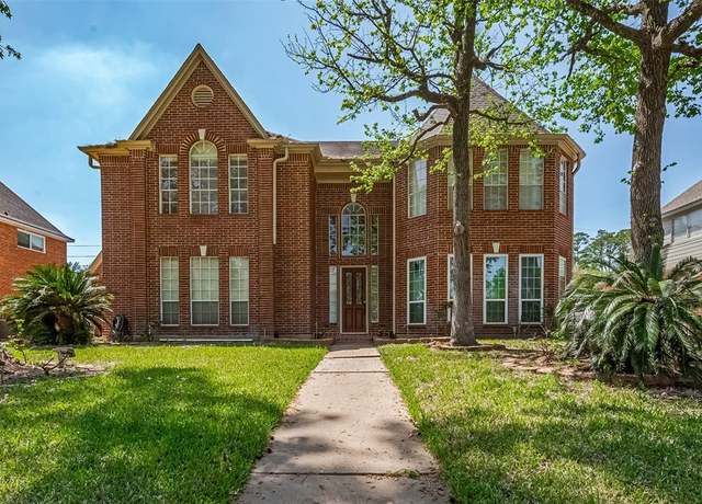 Property at 17211 Klee Cir, Spring, TX 77379, 5 beds, 3.5 baths