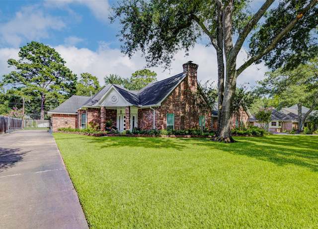 Property at 2926 E Elm Cir, Katy, TX 77493, 4 beds, 2.5 baths
