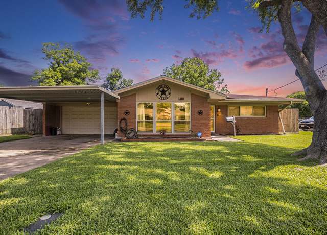 Property at 201 E 5th St, Deer Park, TX 77536, 3 beds, 2 baths