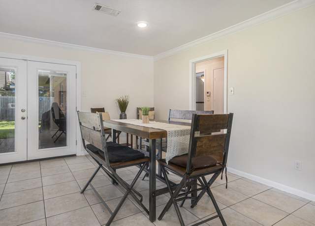 Property at 201 E 5th St, Deer Park, TX 77536, 3 beds, 2 baths