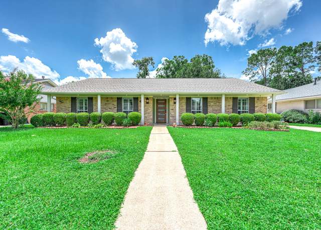 Property at 1430 Neptune Ln, Houston, TX 77062, 3 beds, 2 baths