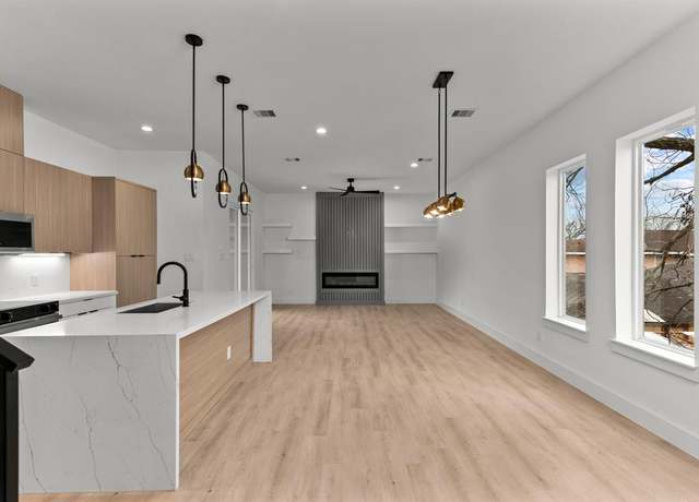 Property at 1803 Sakowitz St, Houston, TX 77020, 3 beds, 3.5 baths