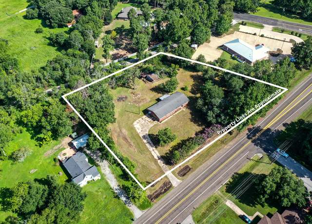 Property at 1857 Hwy 30 E, Huntsville, TX 77320, 3 beds, 2 baths