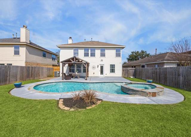 Property at 801 Rocky Rose Ct, La Marque, TX 77568, 3 beds, 2.5 baths