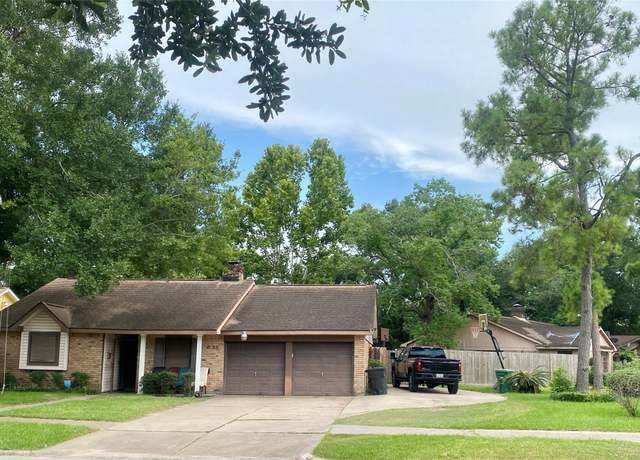 Property at 6135 Heatherbrook Dr, Houston, TX 77085, 3 beds, 2 baths