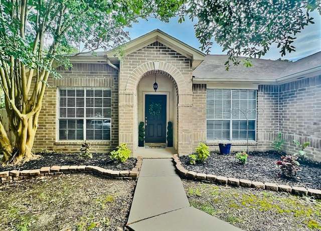 Property at 19115 Forest Ridge Dr, Magnolia, TX 77355, 4 beds, 2 baths