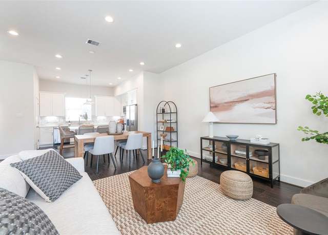 Property at 5438 Wheatley St Unit E, Houston, TX 77091, 3 beds, 3.5 baths