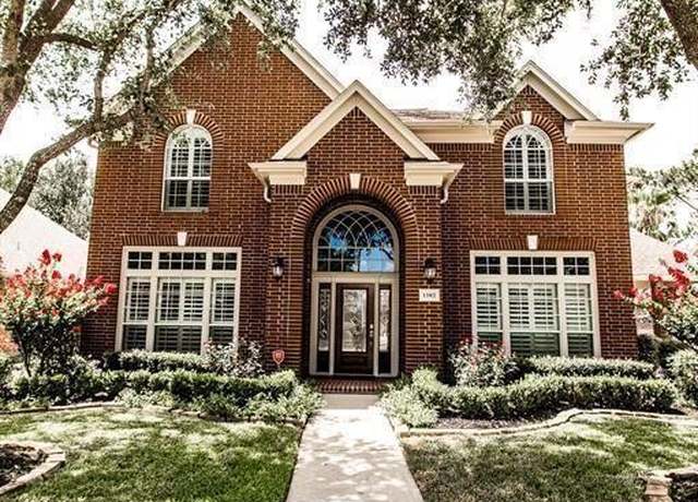 Property at 1302 Wellshire Dr, Katy, TX 77494, 4 beds, 2.5 baths