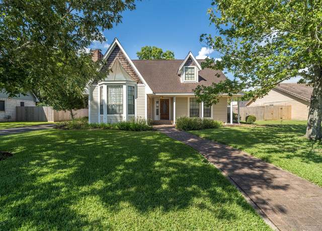 Property at 1812 Talon Dr, Friendswood, TX 77546, 3 beds, 2.5 baths