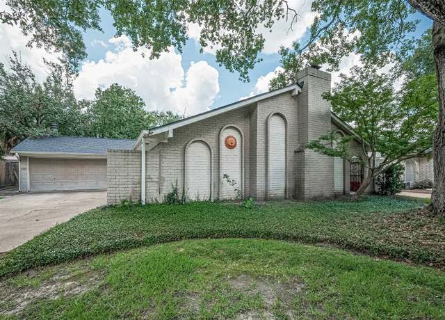 Property at 2814 Shadowdale Dr, Houston, TX 77043, 3 beds, 2 baths