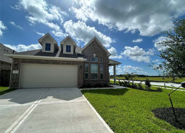 Property at 3602 Cardinal Pointe Dr, Angleton, TX 77515, 3 beds, 2 baths