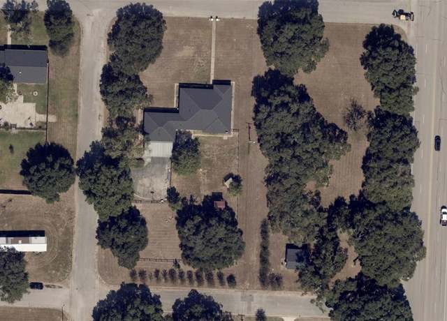 Property at LOTS 9 & 10 11th St, Hempstead, TX 77445