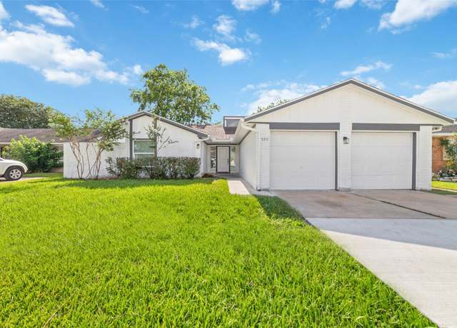 Property at 7211 Autumn Grove Dr, Houston, TX 77072, 3 beds, 2 baths